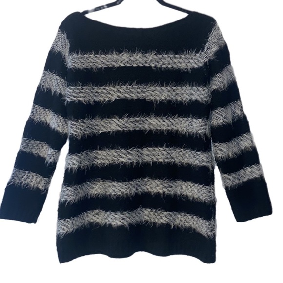 Lavena Stripe Sweater - Picture 4 of 4